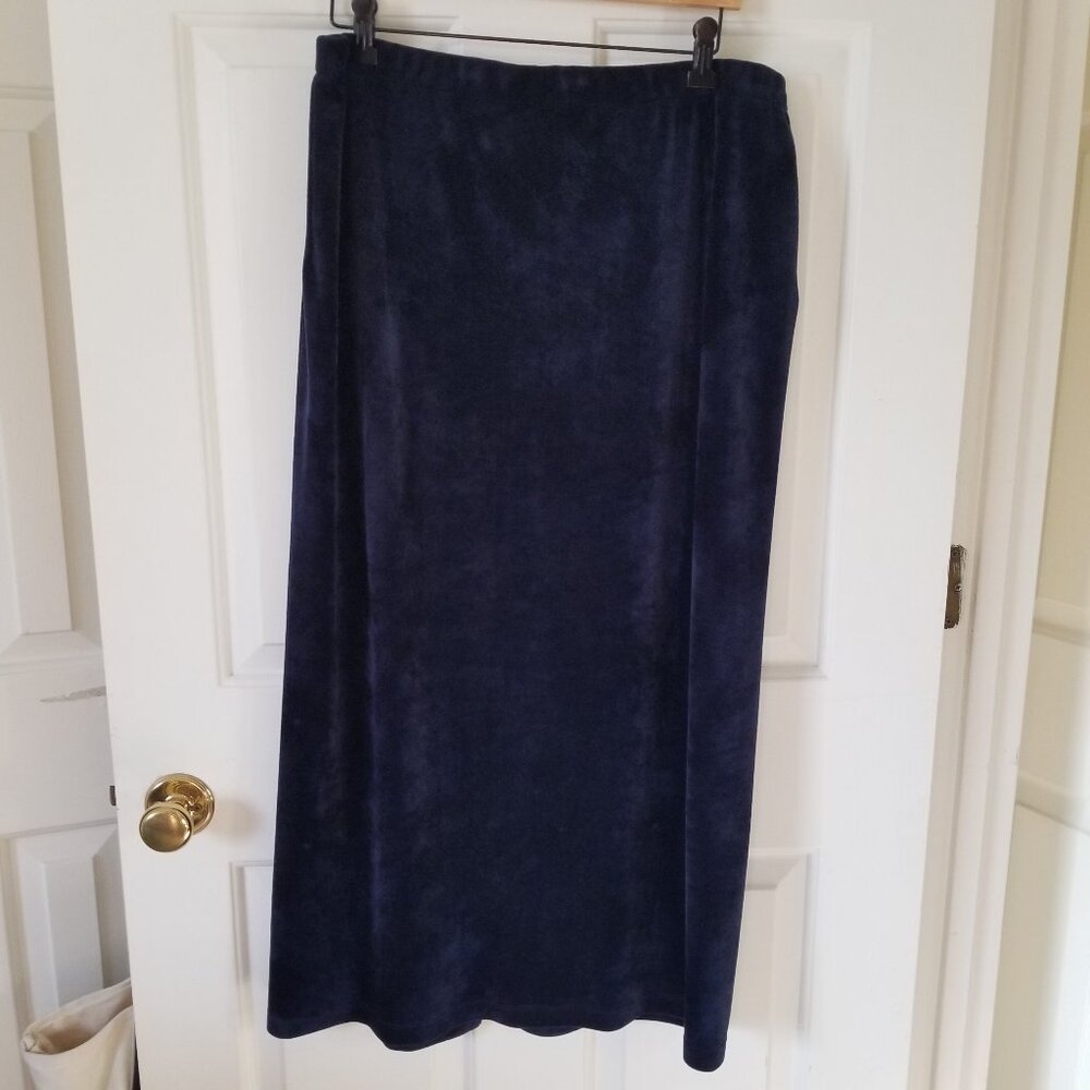 ALEMBIKA PLUSH VELVET ELASTIC WAIST SKIRT NWT  14-16 or 18-20